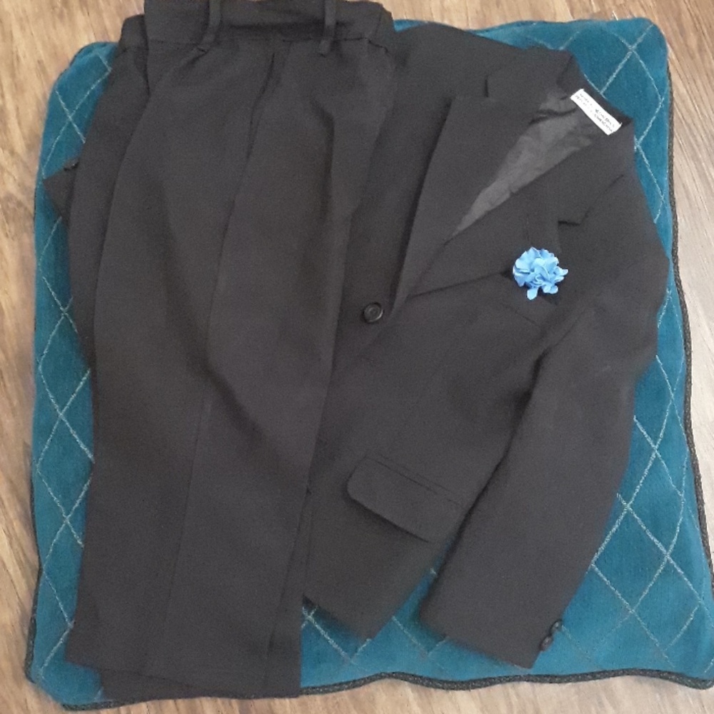 Suit